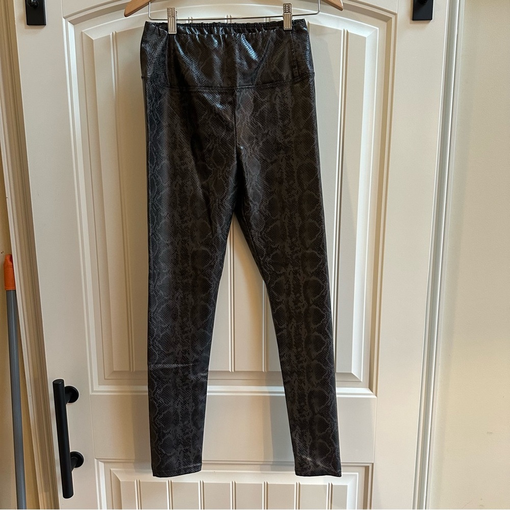 7 For All Mankind Vegan Leather Leggings Snake Animal Print Small